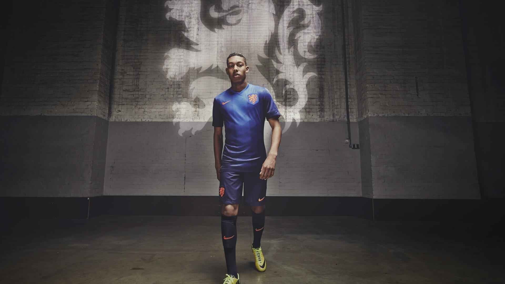 戴维斯揭秘更衣室激励细节,弗拉格主动求骂,渴望伟大之路